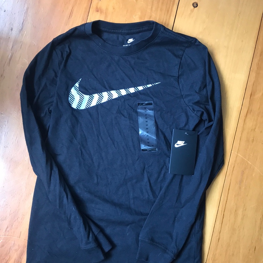 Boys Nike long sleeve shirt